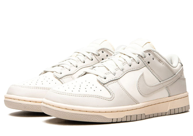 Wmns Dunk Low Light Bone